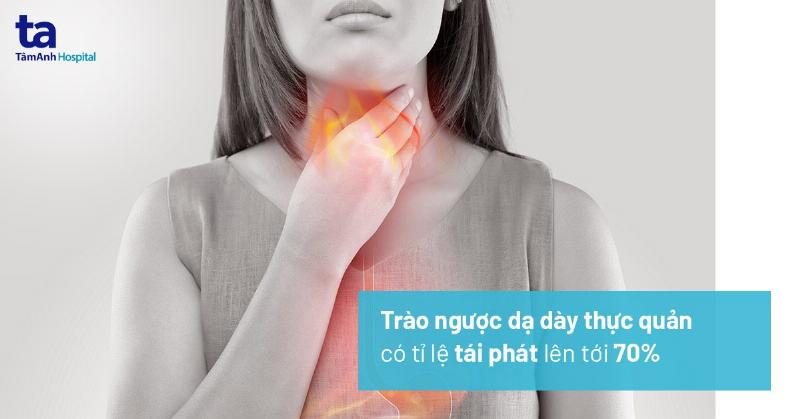 Hình ảnh mô tả dạ dày bị tổn thương và các lựa chọn đồ uống phù hợp, giúp người đau dạ dày biết nên uống gì.